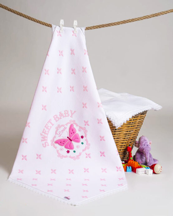 Păturică tricotată pentru bebeluși fluturaș roz