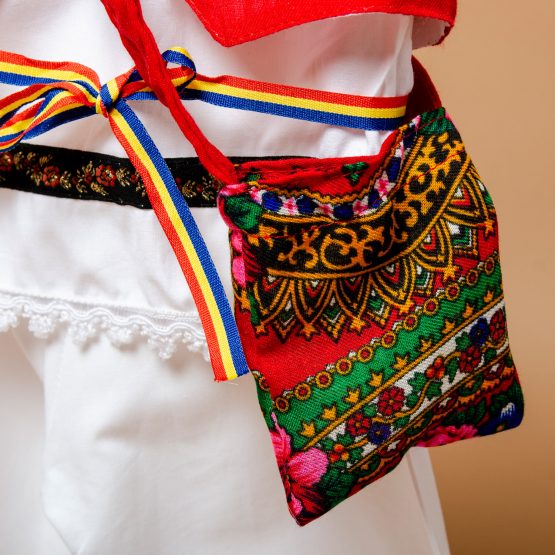 Costum tradițional de botez roșu cu clop ( 3-6-9 luni)