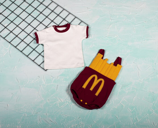 Costumaș vesel de bebeluși cu tricou și salopetă grena McDonald's (3-6-9 luni)