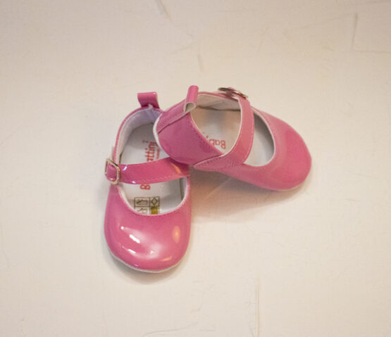 Pantofiori roz din lac pentru bebeluși
