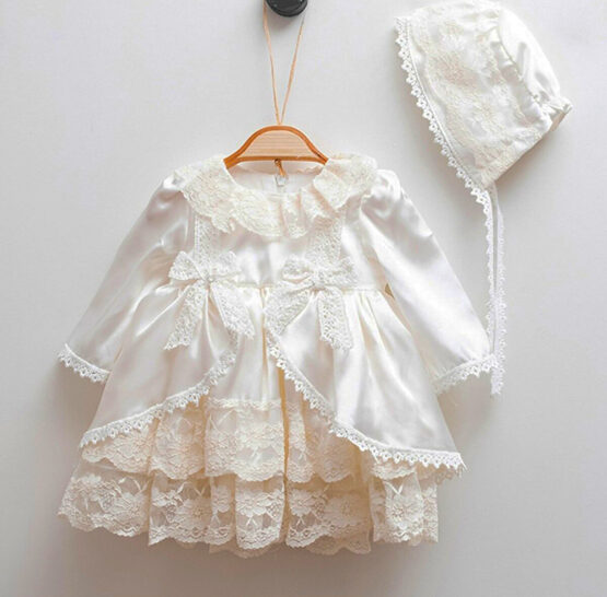Rochiță de botez elegantă albă cu dantelă și bonetă (0-3/3-6 luni)